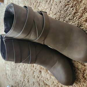 Elegant Brown Ankle Boots